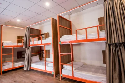 Bett im gemischten Schlafsaal mit 8 Betten — Hanoi Buffalo Hostel